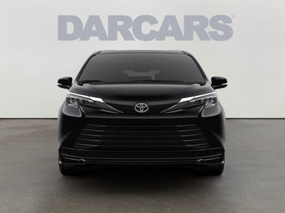 2026 Toyota Sienna LE 8 Passenger