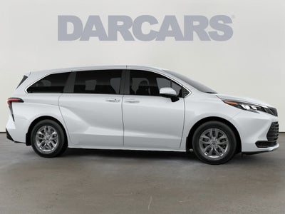 2026 Toyota Sienna LE 8 Passenger