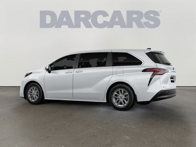 2026 Toyota Sienna LE 8 Passenger