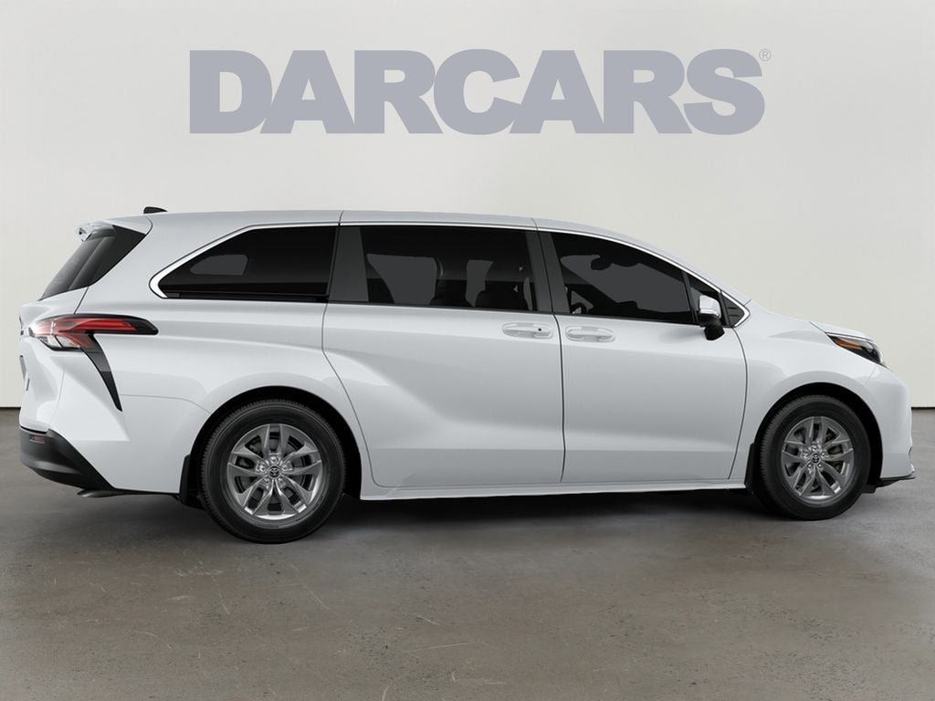 2026 Toyota Sienna LE 8 Passenger