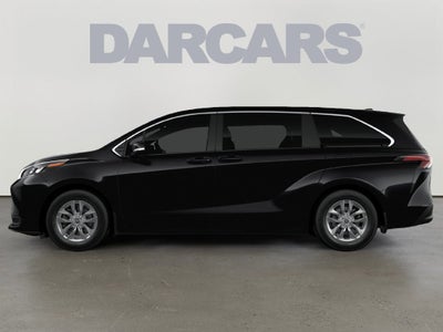 2026 Toyota Sienna LE 8 Passenger