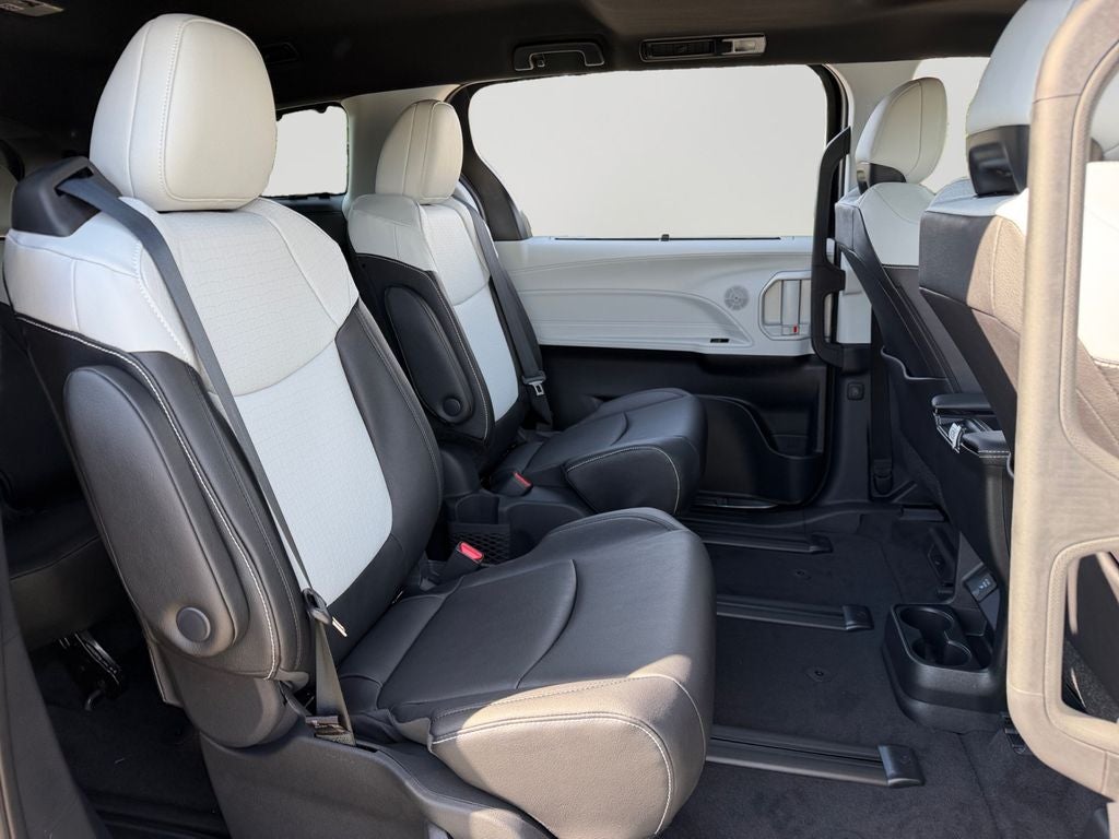 2026 Toyota Sienna XSE 7 Passenger