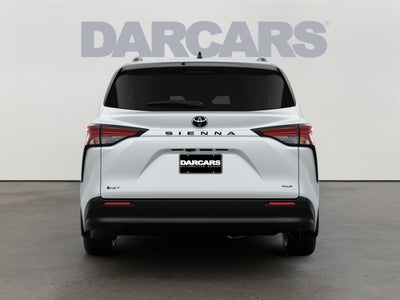 2026 Toyota Sienna XLE 8 Passenger