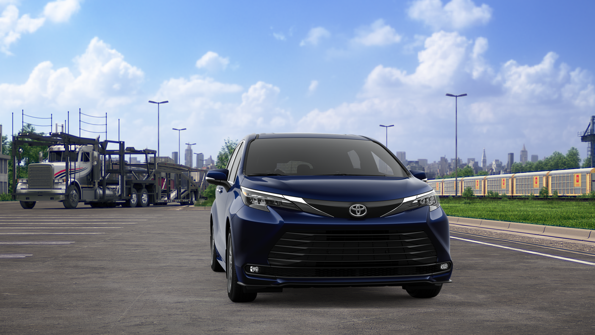 2026 Toyota Sienna XLE 8 Passenger