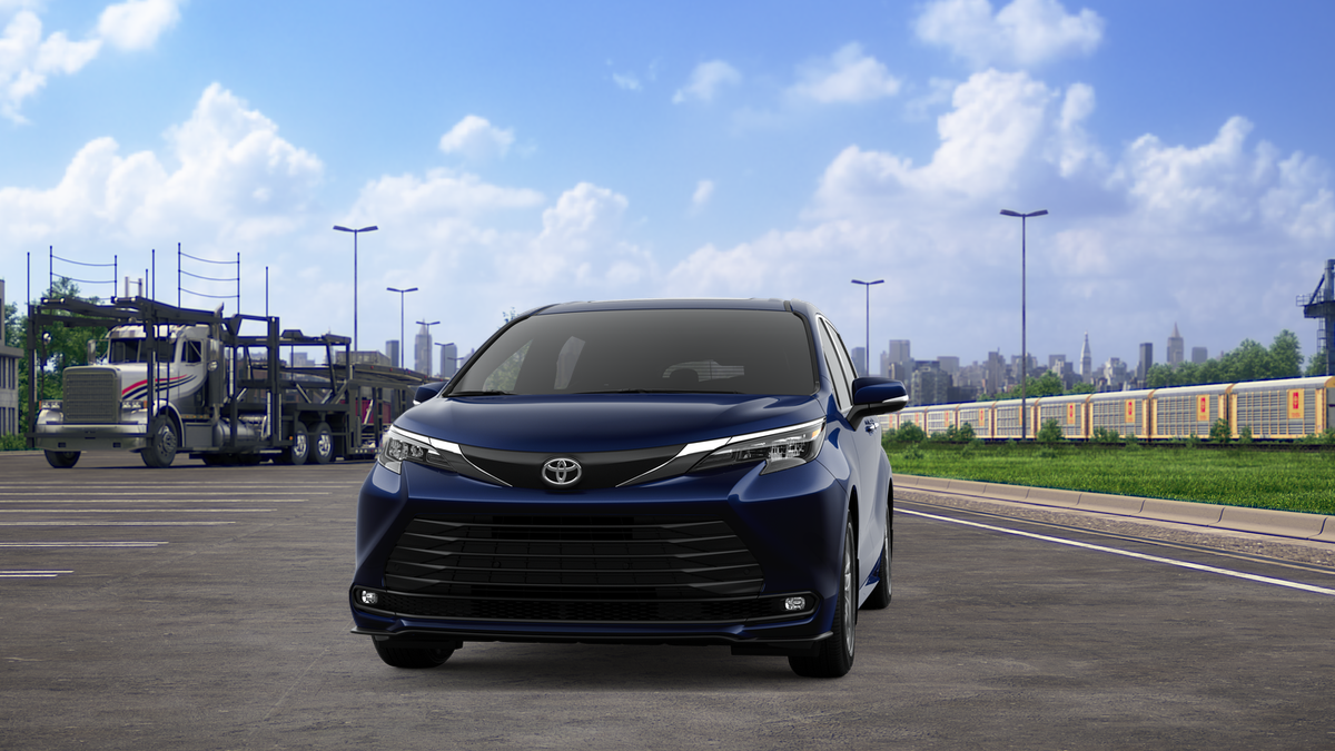 2026 Toyota Sienna XLE 8 Passenger