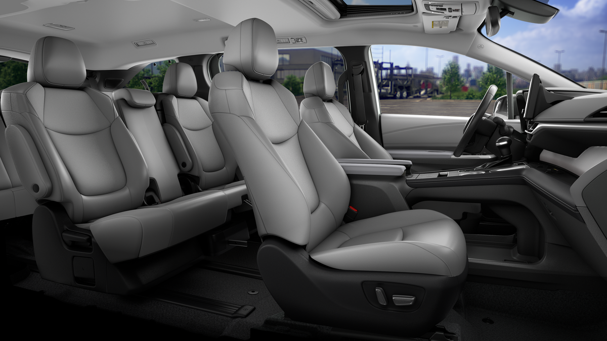 2026 Toyota Sienna XLE 8 Passenger