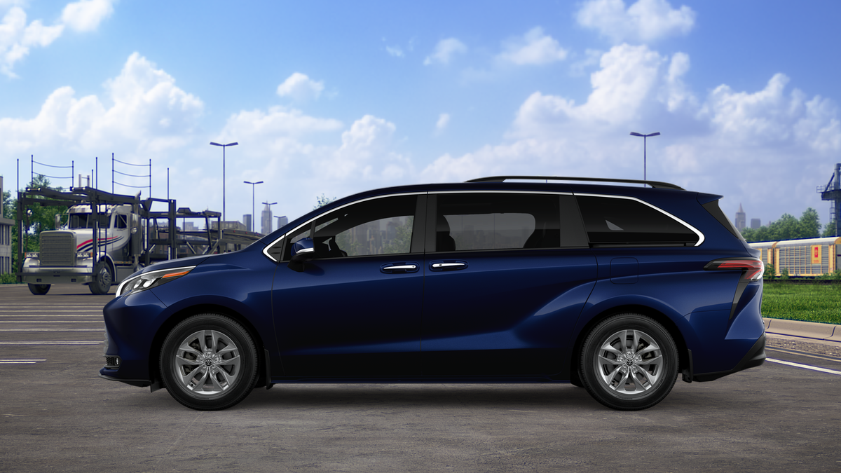 2026 Toyota Sienna XLE 8 Passenger