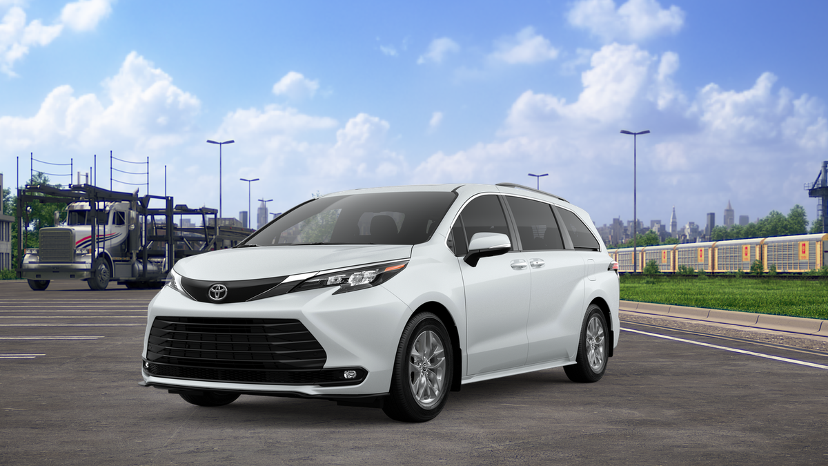 2026 Toyota Sienna XLE 7 Passenger