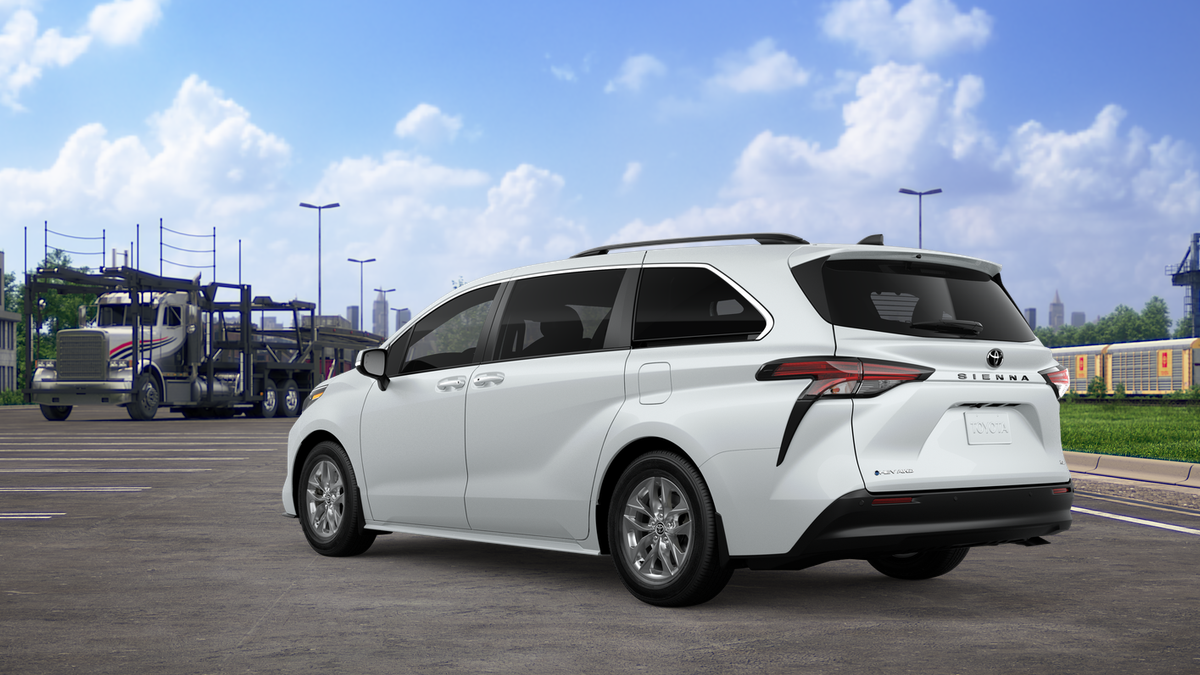 2026 Toyota Sienna XLE 7 Passenger