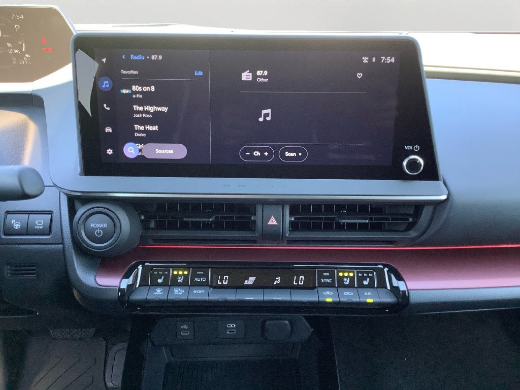 2027 Toyota Prius Plug-In Hybrid XSE Premium